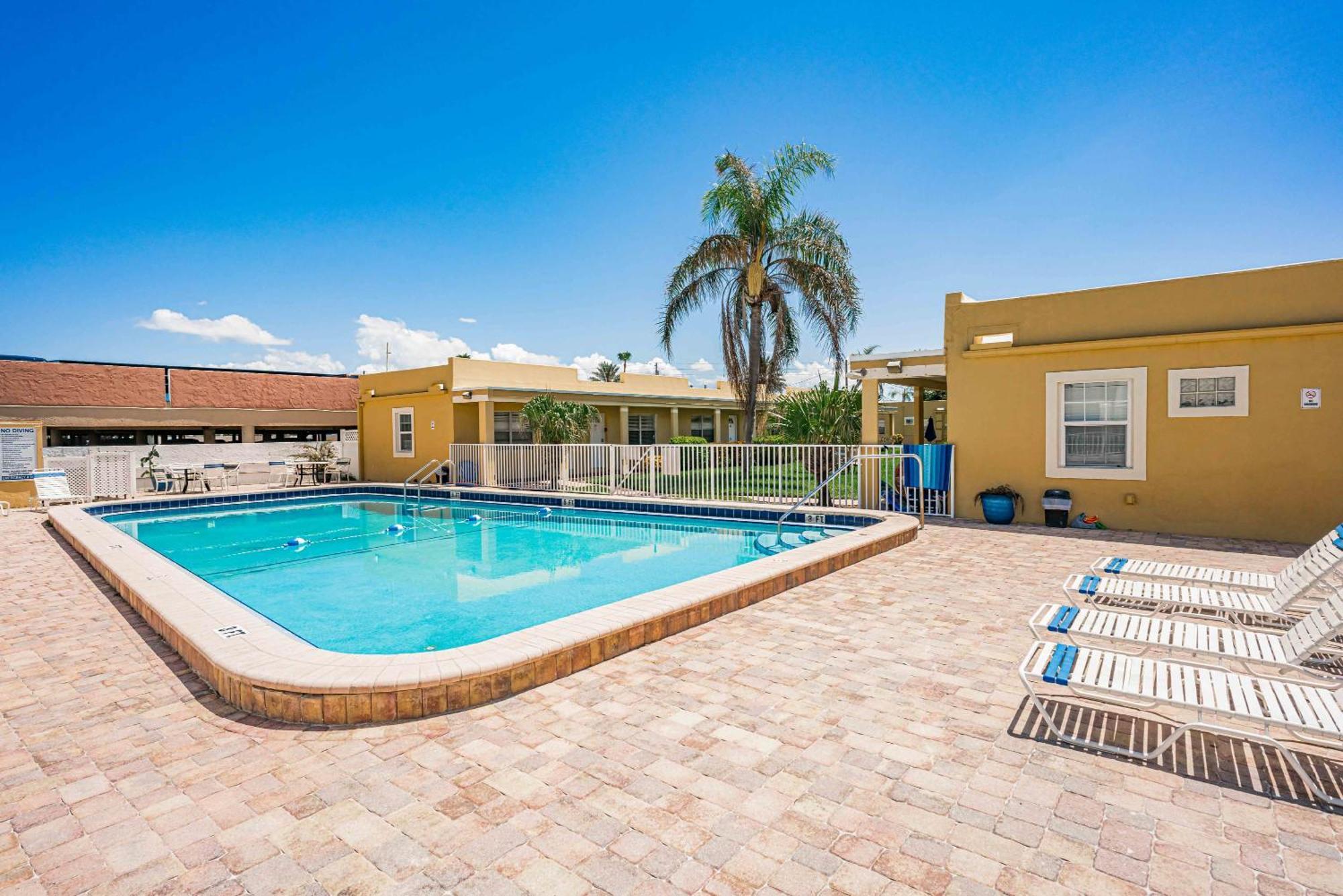 Beachside Retreat W Heated Pool Сейнт Пийт Бийч Екстериор снимка